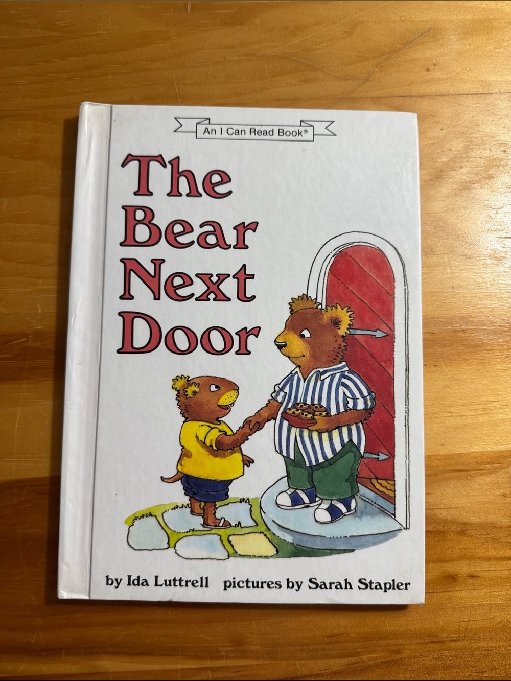 🌈2/$8 The Bear Next Door : An I Can Read Book